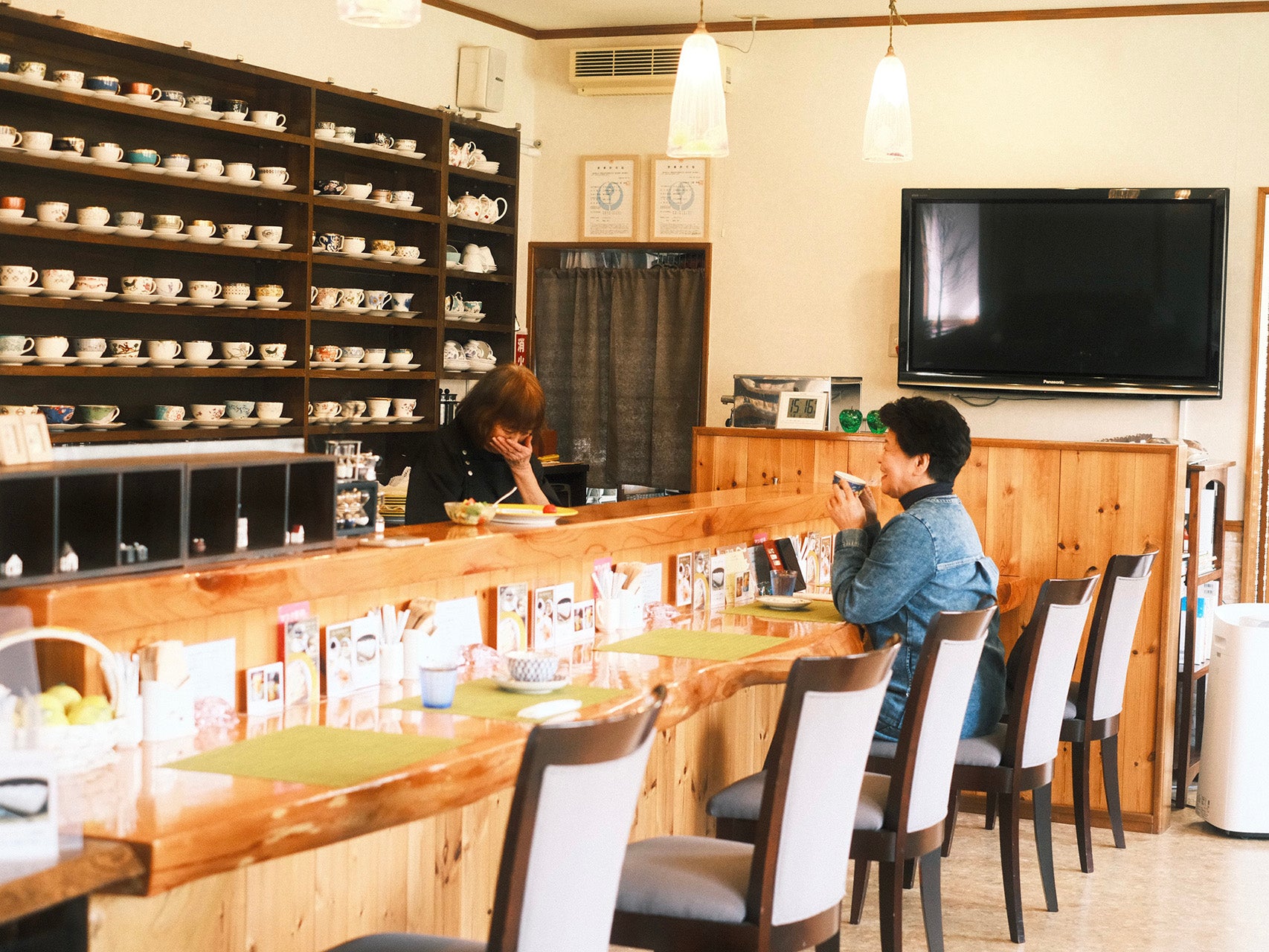 評価”よりも、“好き”を選んで。 喫茶とアートが交わる場所〈小さな