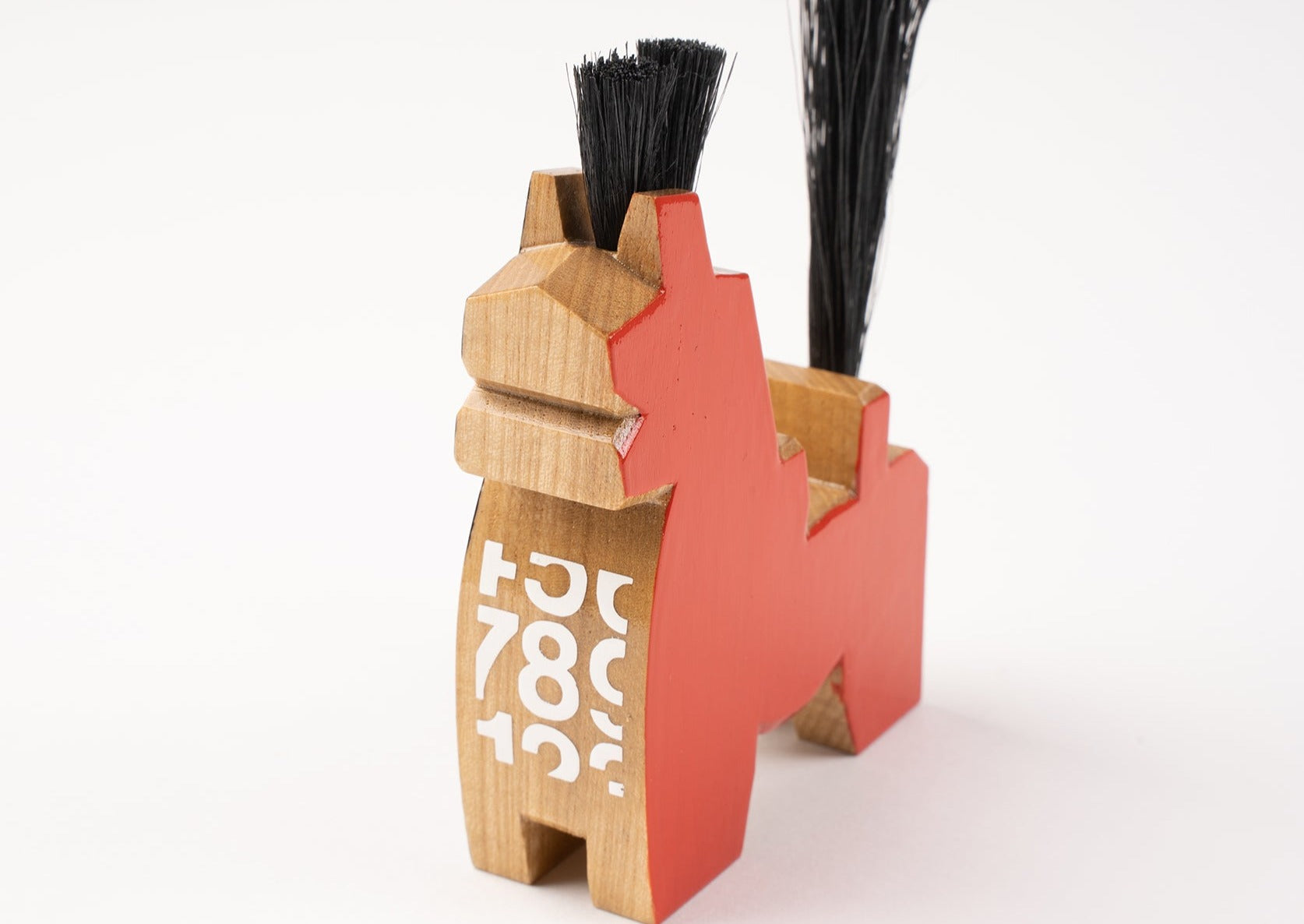 祝10周年！カネイリ×はっちコラボ八幡馬販売中！ – はちまち