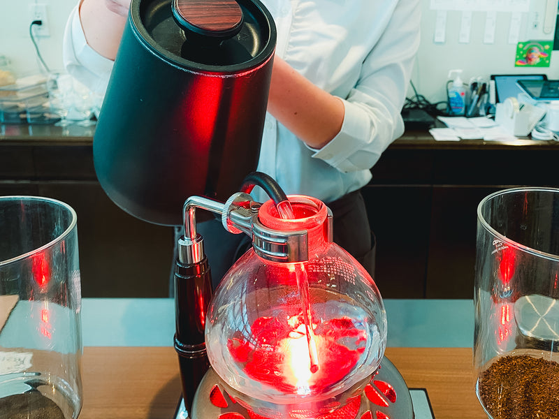 “ローストで良い一日を” 八戸の日常に寄り添う〈Cafe&Bal Rōast〉【三日町】