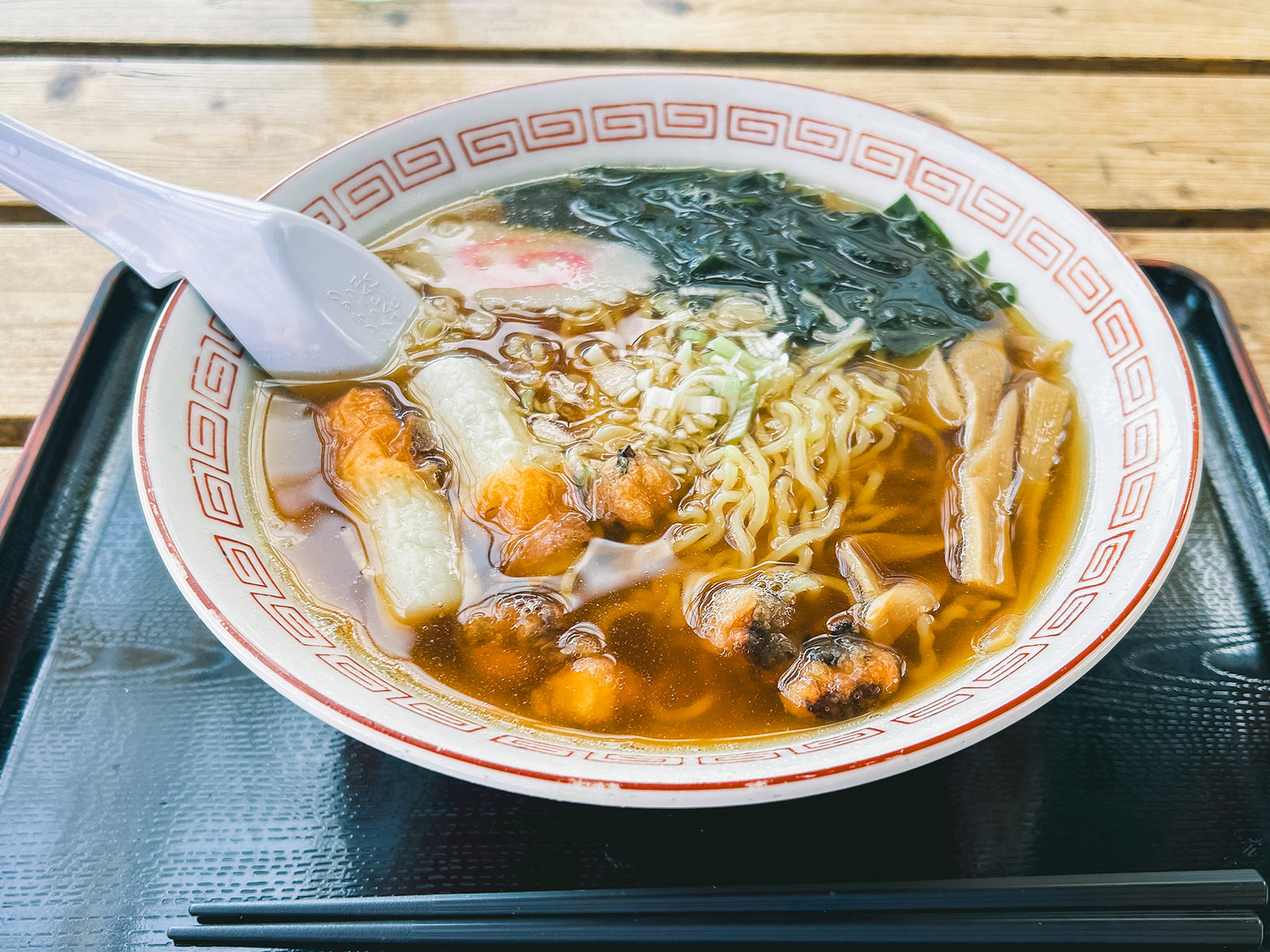 漁港の木板　漁港の看板　店舗ディスプレイ品 漁港の日曜朝市で見つけた珍品！釣った魚が1点もののキーホルダーに
